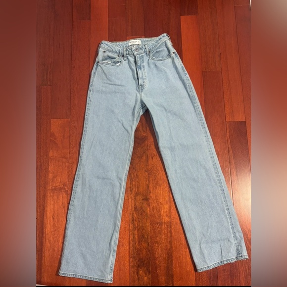 Abercrombie & Fitch 90s Relaxed Jean High Rise (Curve Love) - Picture 5 of 5